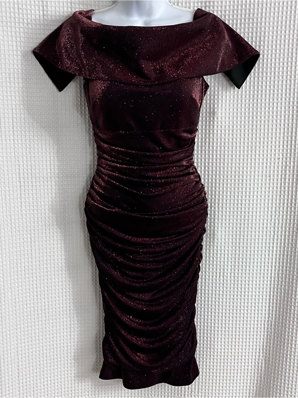 Vince Camuto Burgundy Sparkle Off-Shoulder Ruched Midi Dress size 4